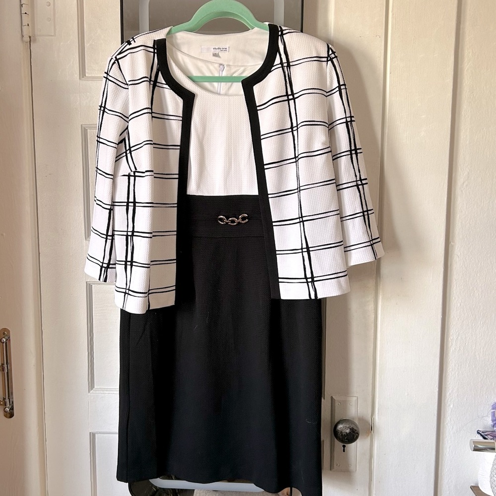 Studio One New York 2Piece Dress Suit Set